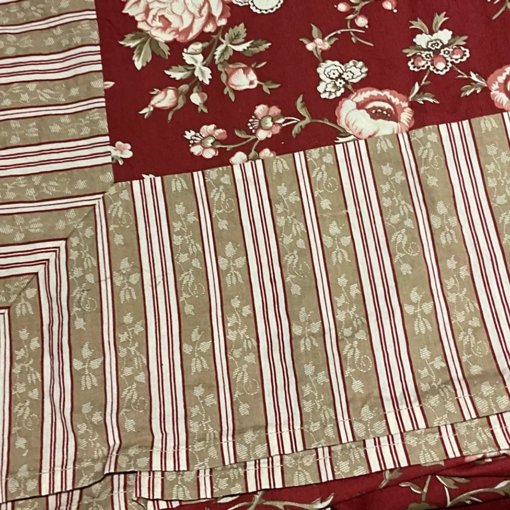 WILLIAMS SONOMA Red Tan Floral Stripe Tablecloth Cotton 70 x 108 Table Cloth